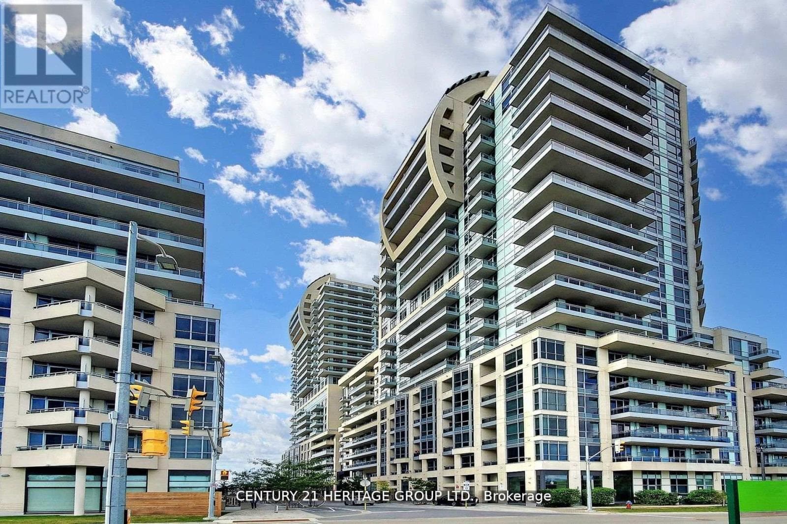 319 - 9201 YONGE STREET — Richmond Hill (Langstaff), Ontario - Main photo