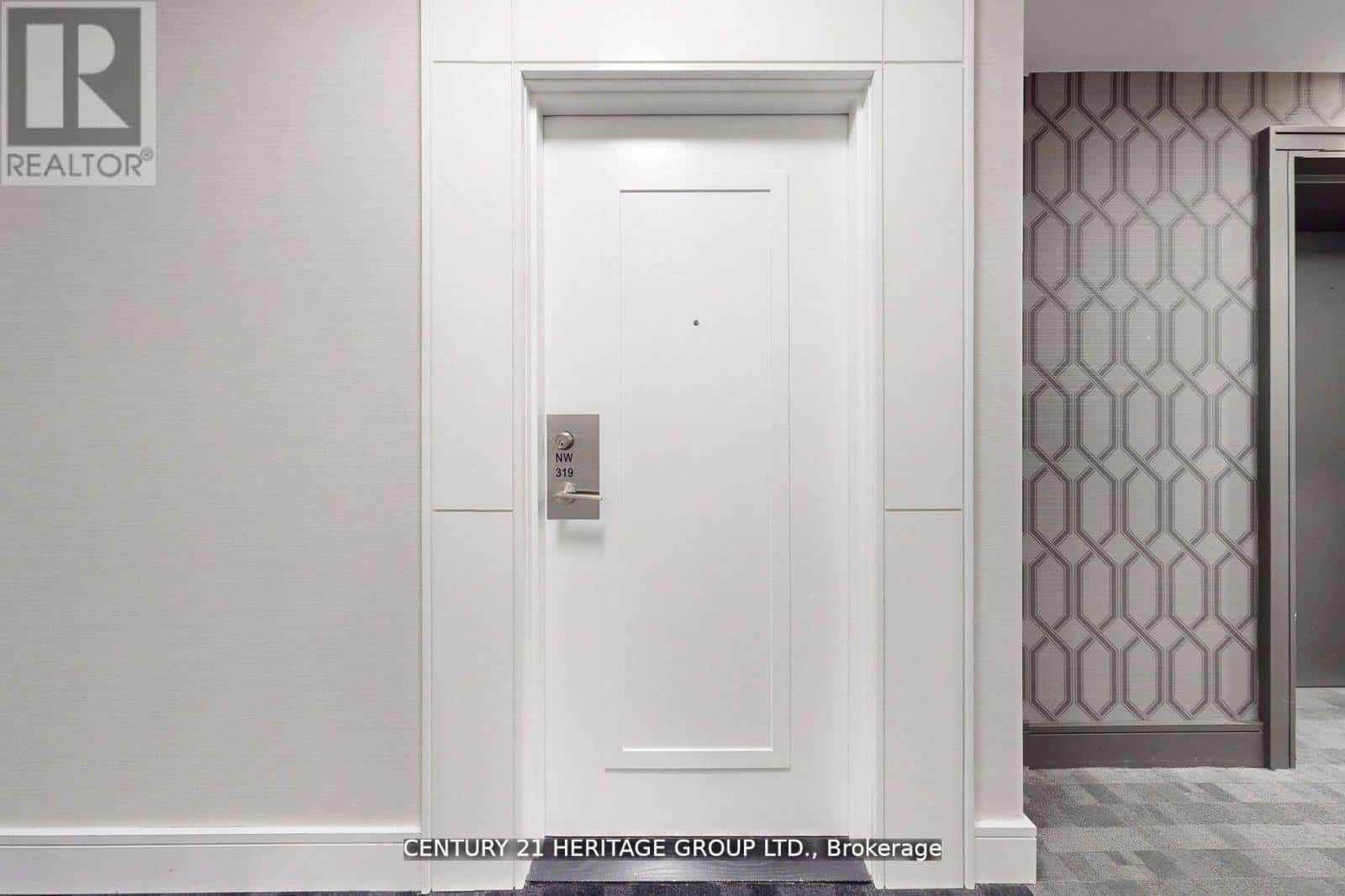 319 - 9201 YONGE STREET — Richmond Hill (Langstaff), Ontario - Photo 3 of 50