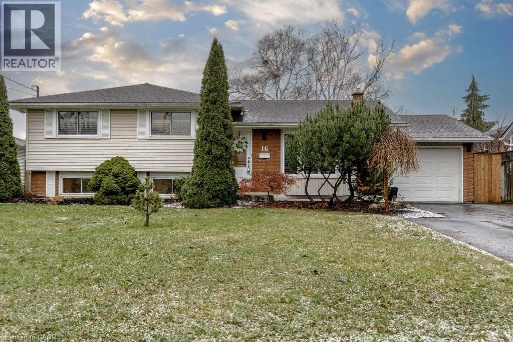 16 OLD OXFORD Road — St. Catharines, Ontario - Main photo