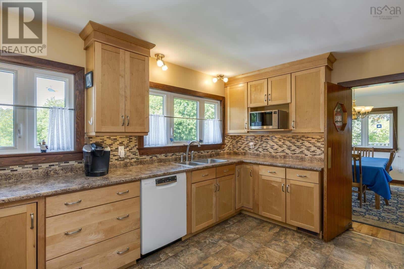 9521 Commercial Street — New Minas, Nova Scotia - Photo 5 of 50