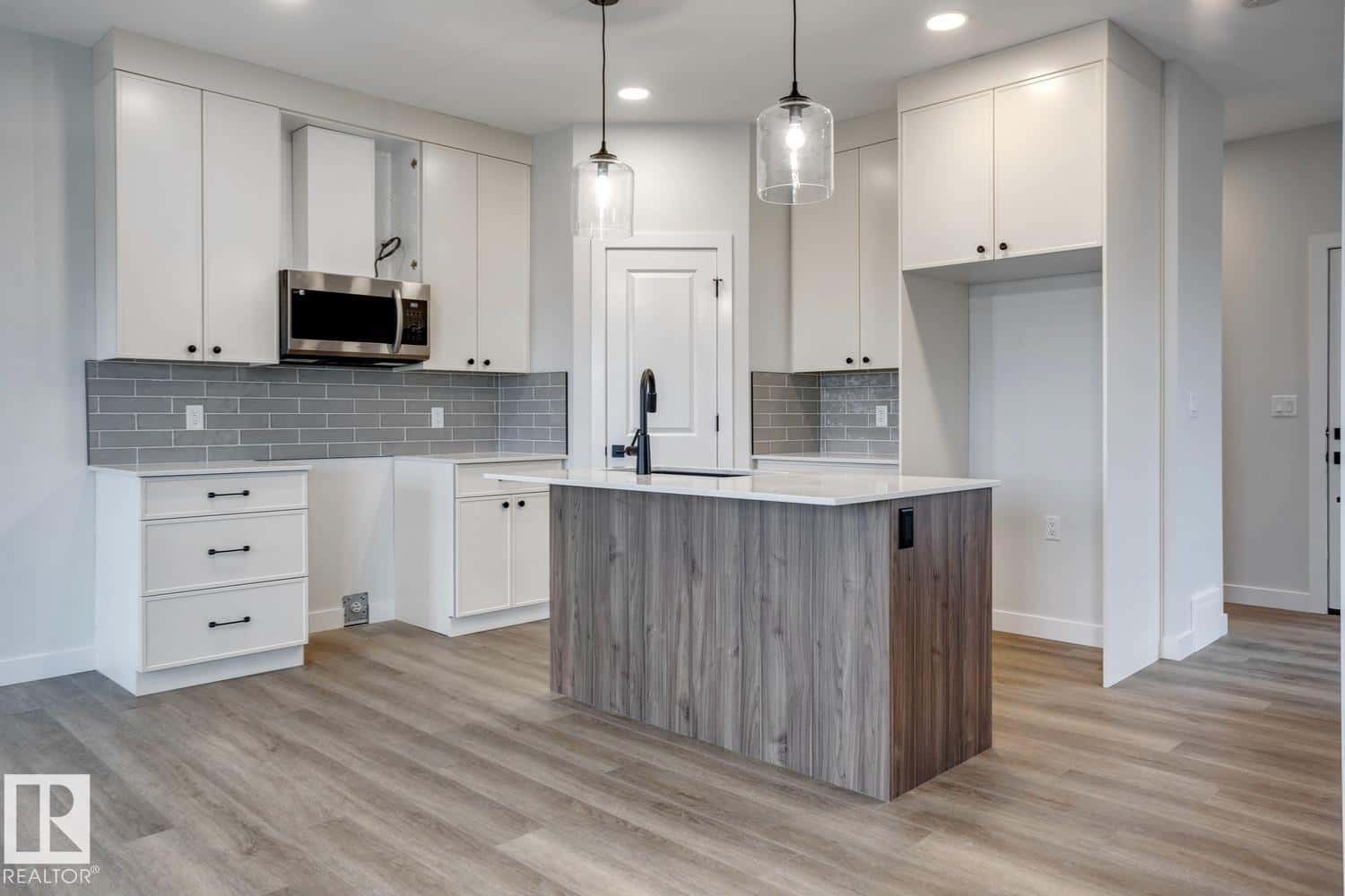 169 CALEDON CR — Spruce Grove, Alberta - Photo 4 of 27