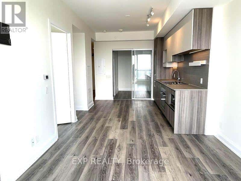 Vaughan (Vaughan Corporate Centre) — Vaughan (Vaughan Corporate Centre) - Photo 5 of 8