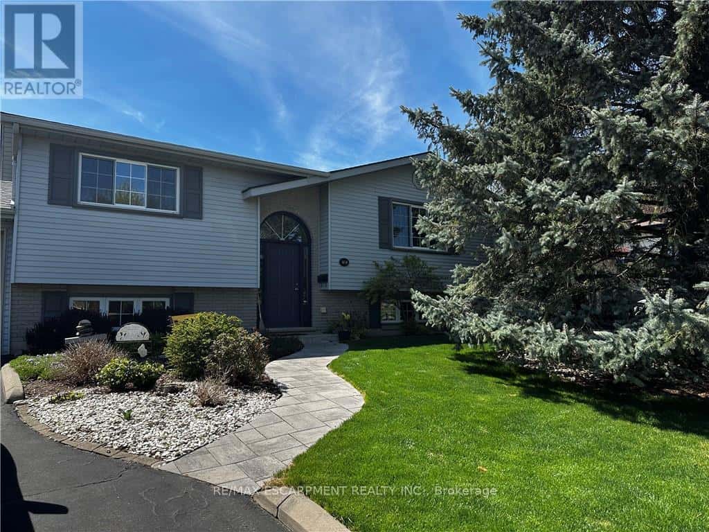 18 ROSS STREET — Norfolk (Waterford), Ontario - Photo 4 of 33