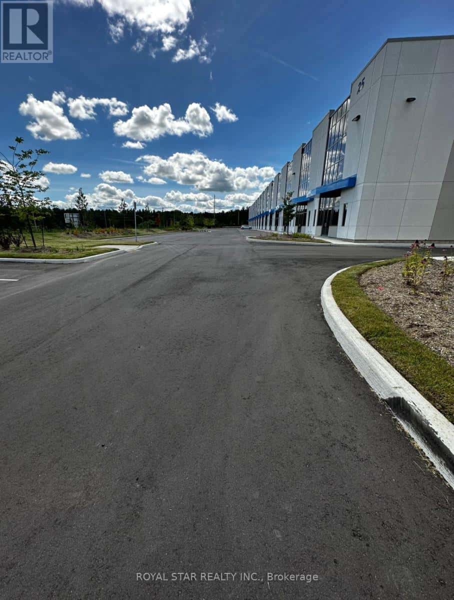 B1 - 20 NEWKIRK COURT — Brampton (Sandringham-Wellington) - Photo 3 of 8