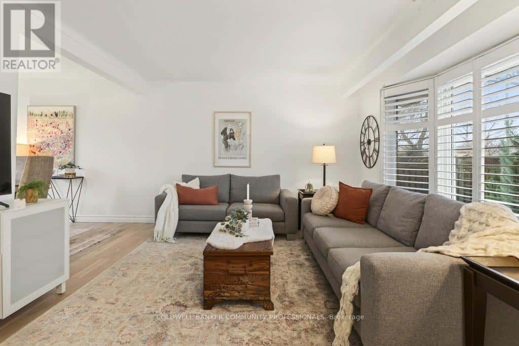 16 OLD OXFORD ROAD — St. Catharines (Vine/Linwell), Ontario - Photo 5 of 50