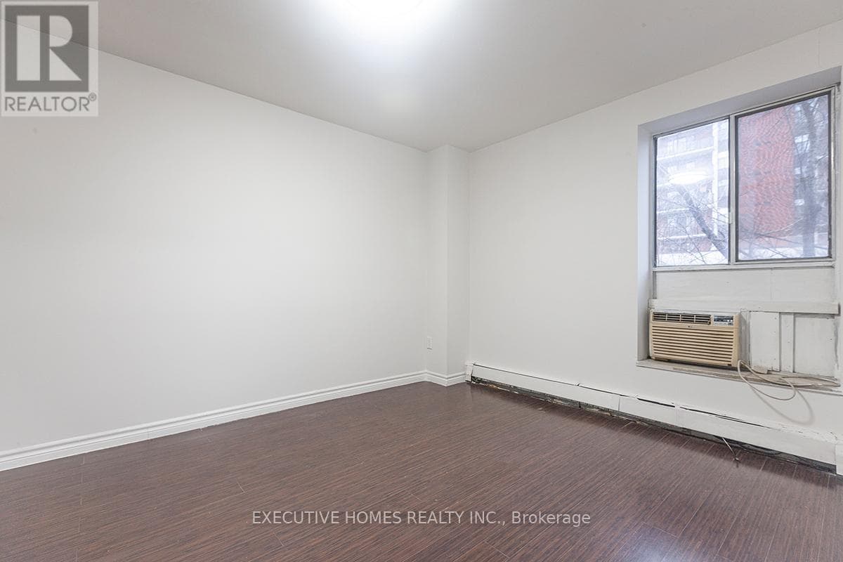 204 - 1690 VICTORIA PARK AVENUE — Toronto (Victoria Village), Ontario - Main photo