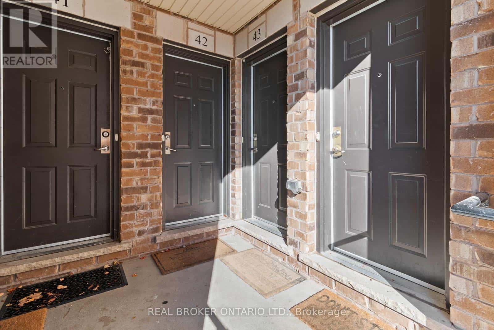 42 - 2441 GREENWICH DRIVE N — Oakville (WM Westmount), Ontario - Photo 4 of 30