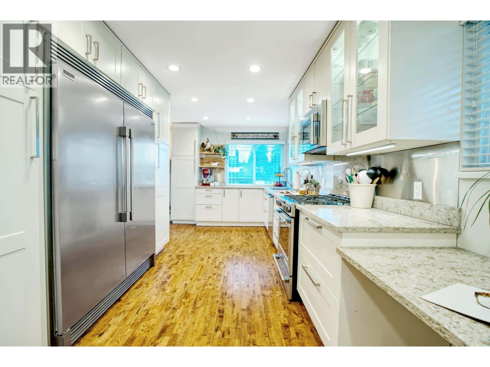 1096 GLADE COURT — Port Coquitlam, British Columbia - Photo 3 of 29