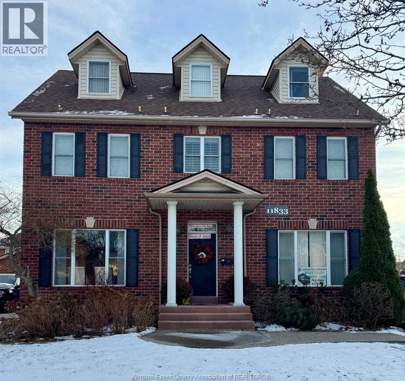 11833 SAVANNA STREET — Windsor - Main photo