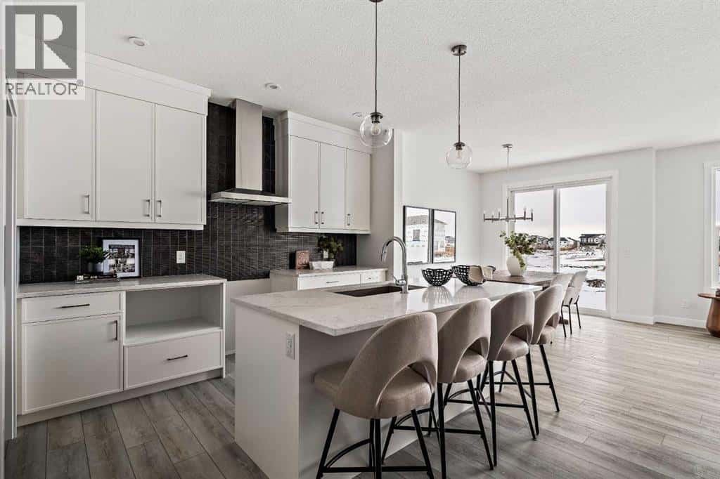 239 Creekstone Circle SW — Calgary, Alberta - Photo 2 of 47