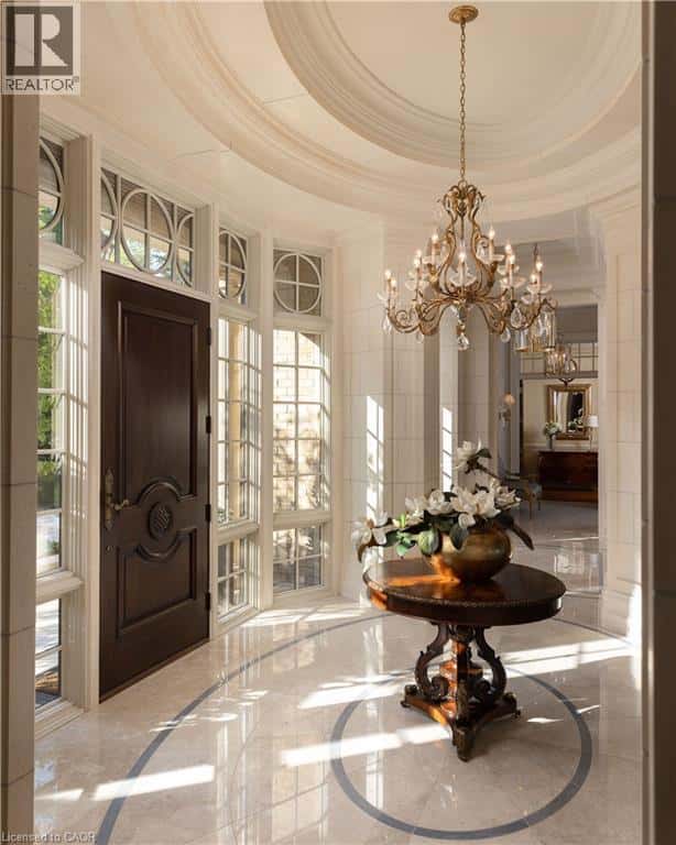 2054 LAKESHORE Road E — Oakville, Ontario - Photo 5 of 48