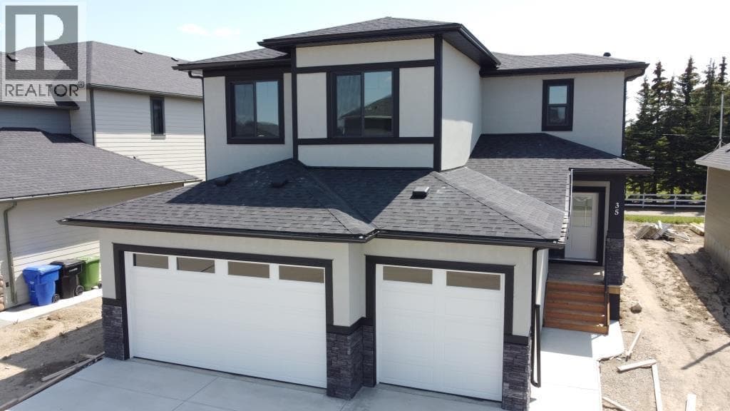 35 Viceroy Crescent — Olds, Alberta - Main photo