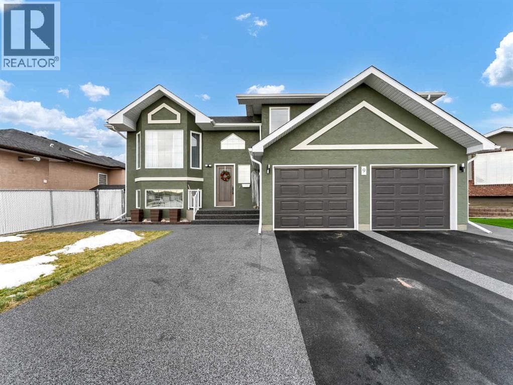 Redcliff — Redcliff - Main photo