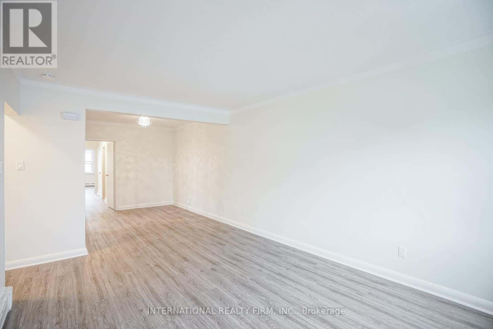 Toronto (High Park North) — Toronto (High Park North) - Photo 5 of 22