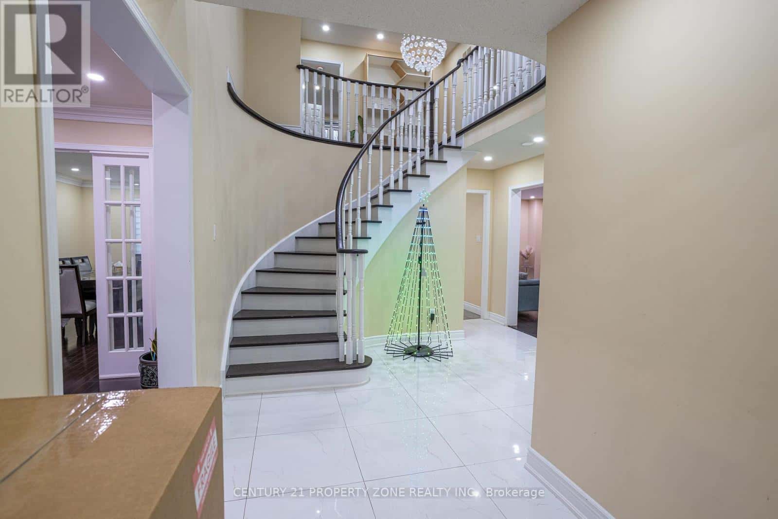 Mississauga (Central Erin Mills) — Mississauga (Central Erin Mills) - Photo 4 of 40