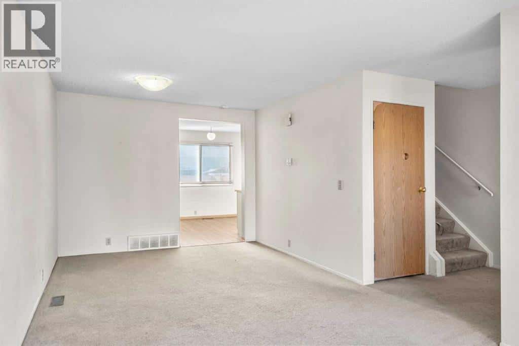 69 Castlebrook Way NE — Calgary, Alberta - Photo 4 of 21