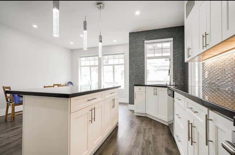 54 15037 58 AVENUE — Surrey, British Columbia - Photo 5 of 13