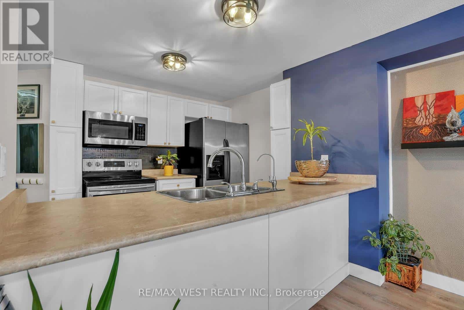 2021 SWAN STREET — Innisfil (Alcona), Ontario - Photo 4 of 18