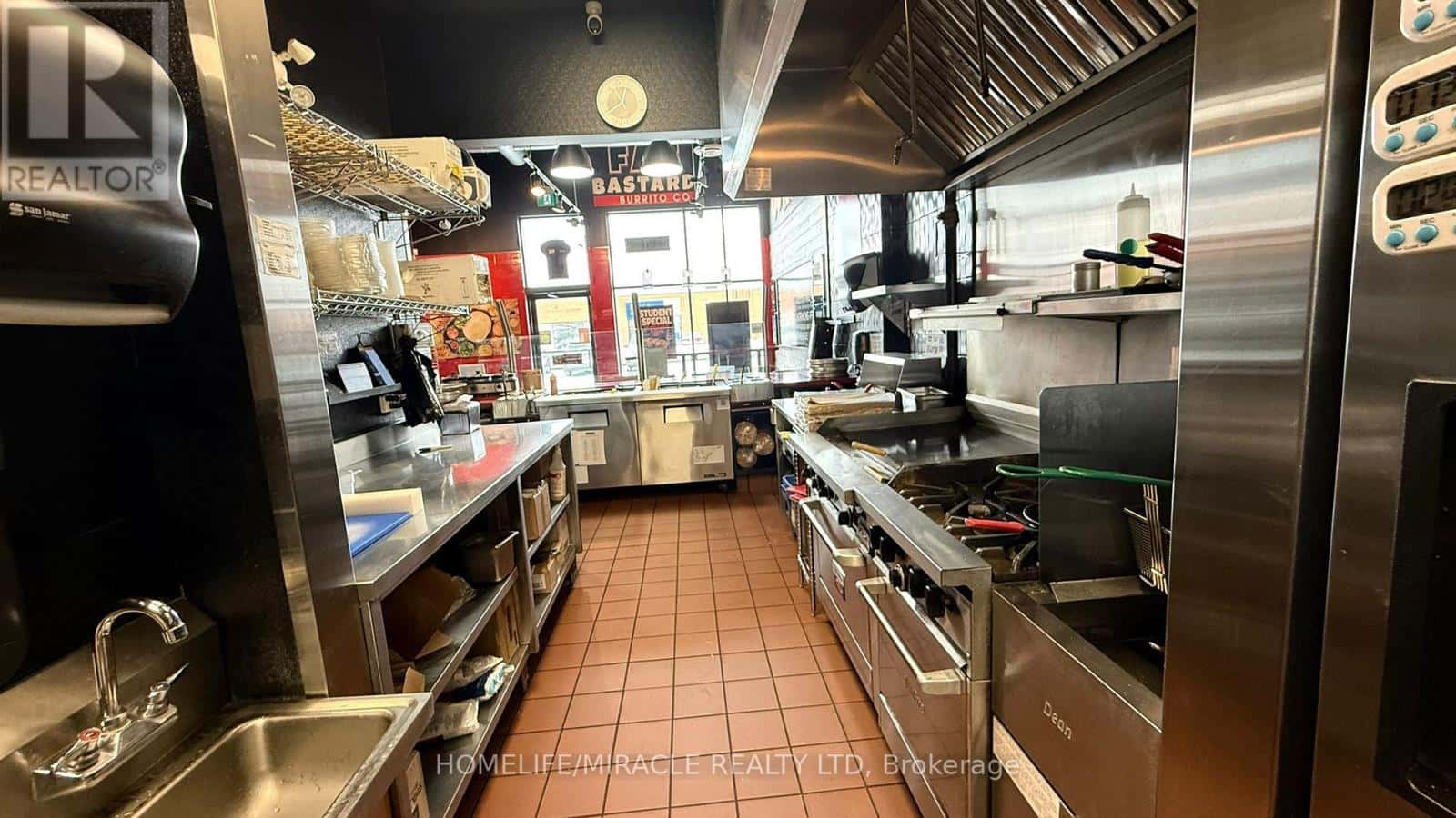 B-19 - 1675 TENTH LINE ROAD — Ottawa - Photo 5 of 9