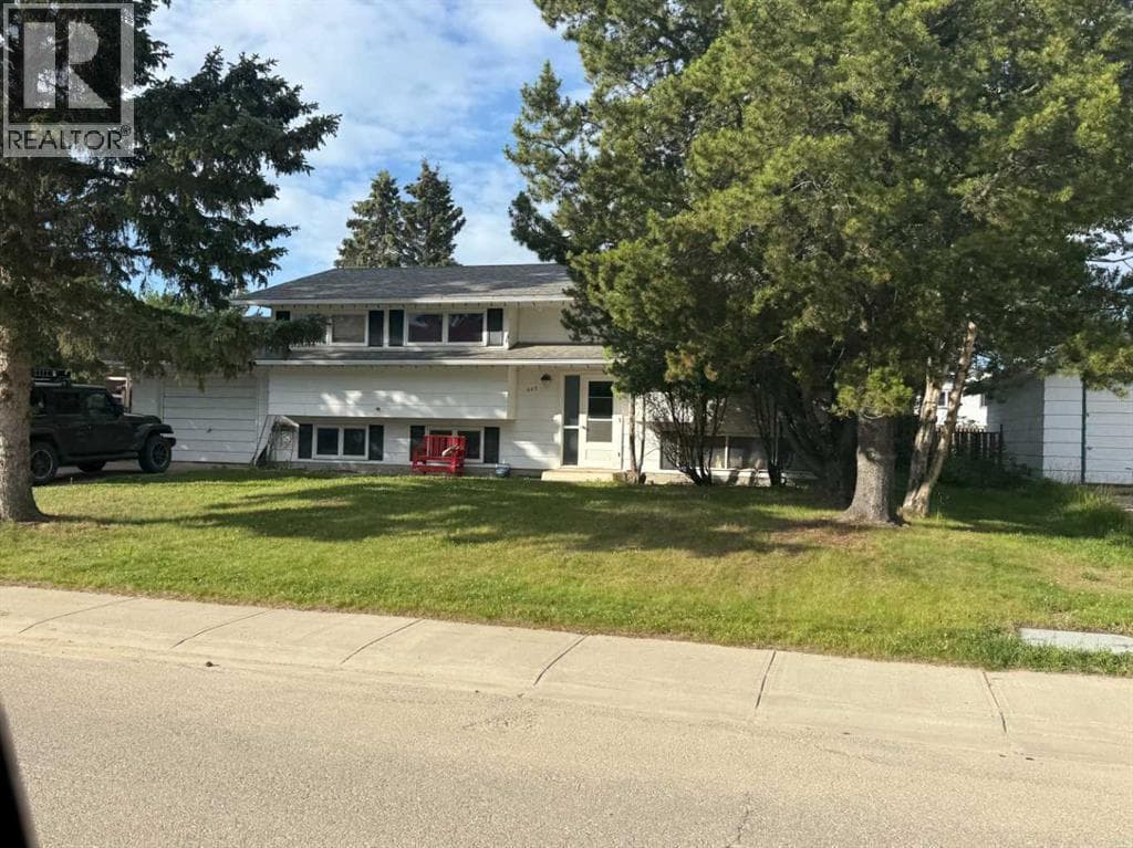 403 7 Avenue — Fox Creek, Alberta - Main photo