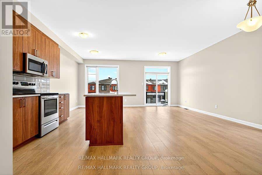 348 RAHEEN COURT OTTAWA CIRCUIT — Ottawa, Ontario - Photo 4 of 24