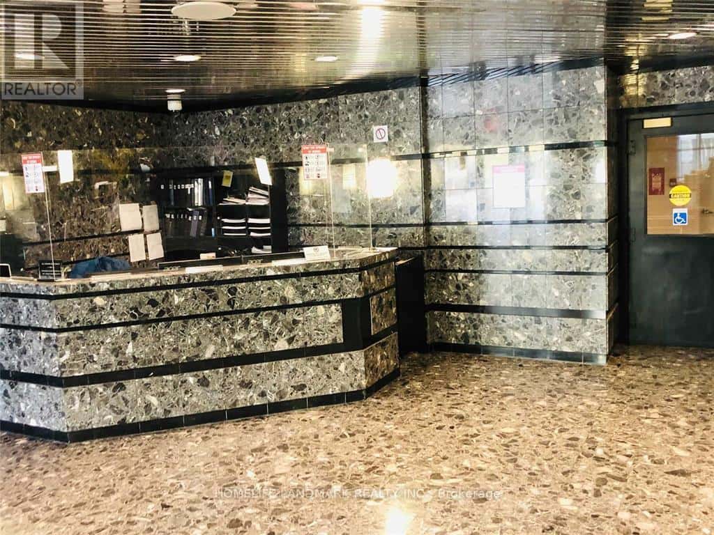 1217 - 4725 SHEPPARD AVENUE E — Toronto (Agincourt South-Malvern West), Ontario - Photo 3 of 13