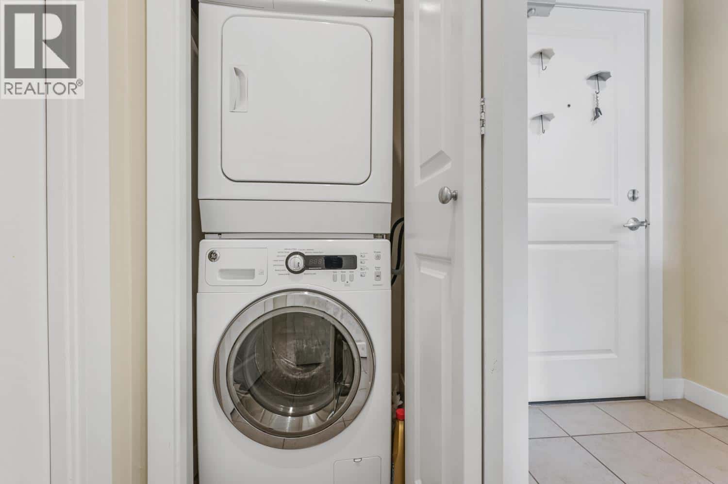 Richmond — Richmond - Photo 2 of 16