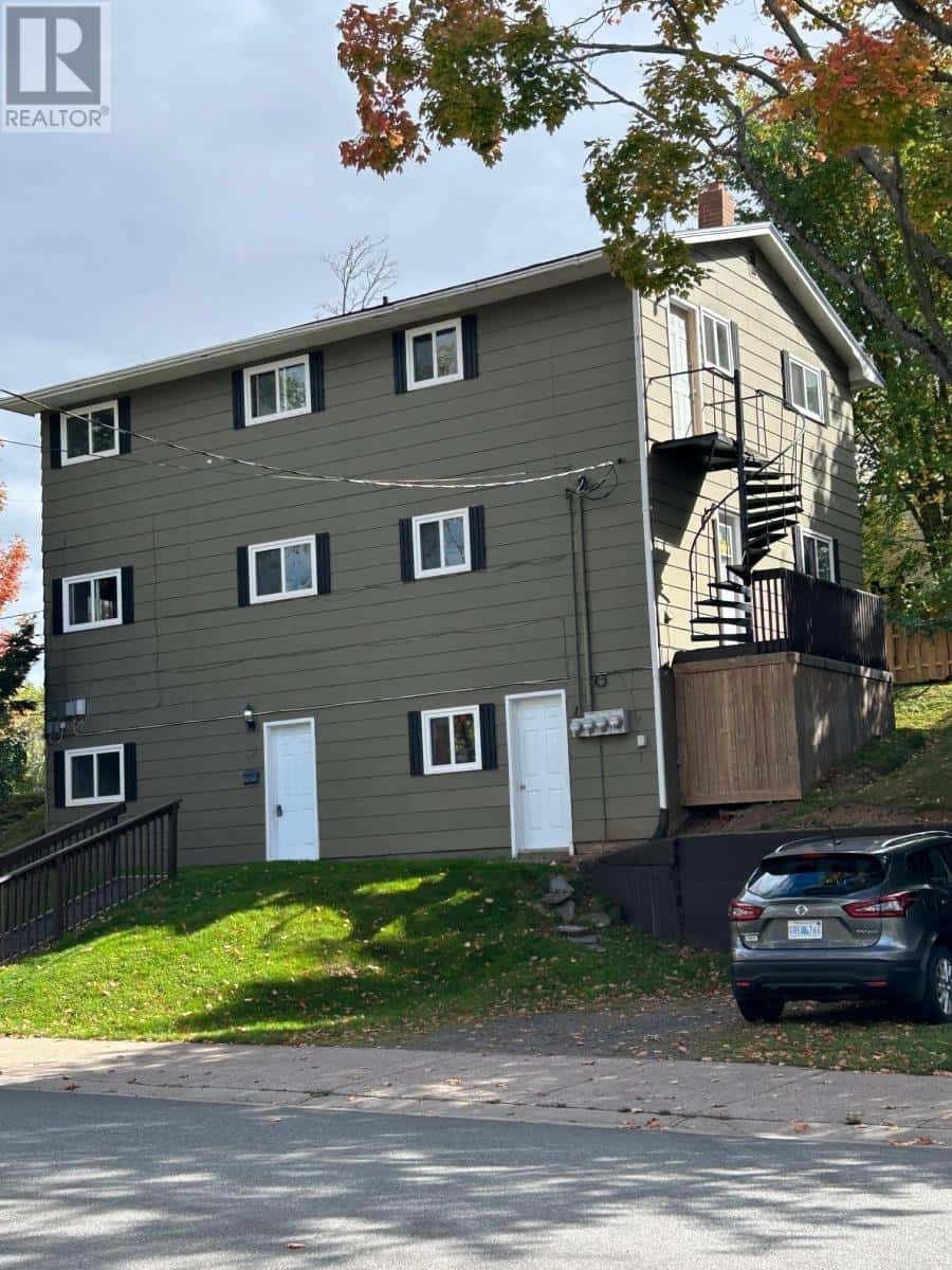 36 Lyman Street — Truro, Nova Scotia - Photo 4 of 28