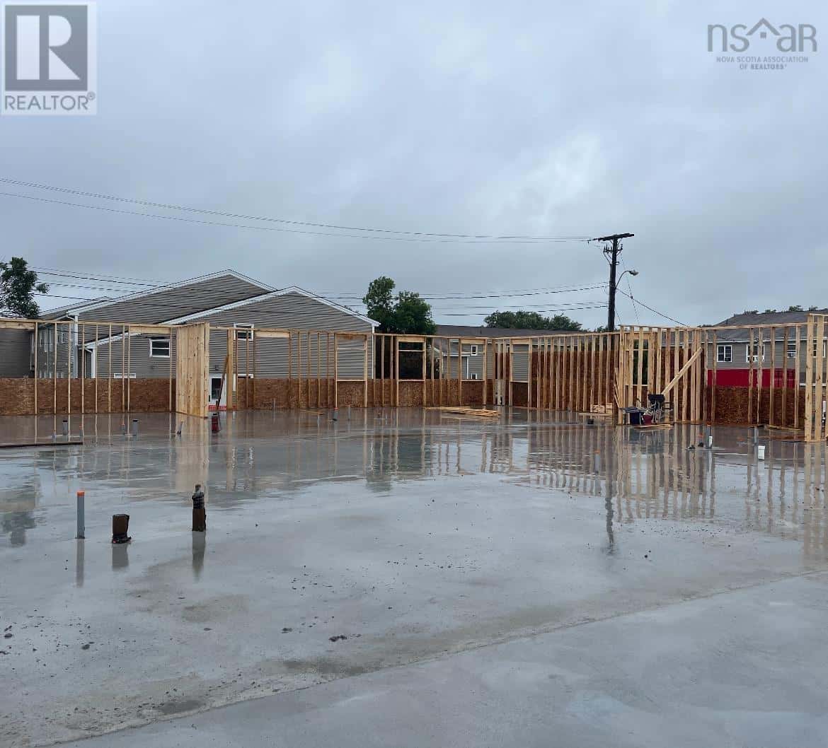 65 Minto Street — Glace Bay, Nova Scotia - Photo 4 of 14