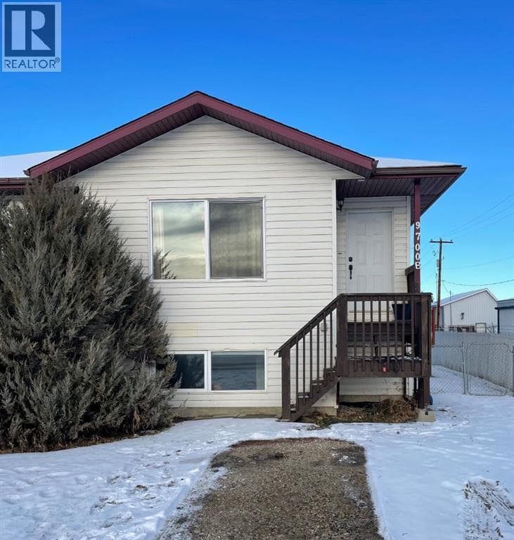 B, 9700 95 Avenue — Sexsmith, Alberta - Main photo
