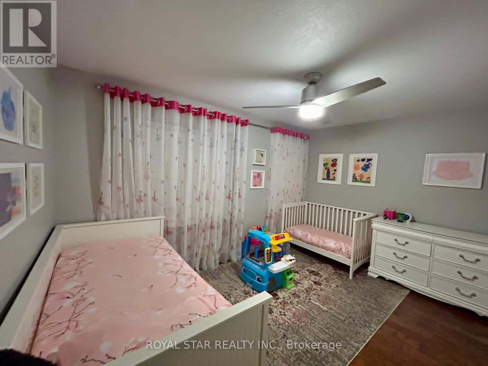 27 - 435 ENGLISH ROSE LANE — Oakville (WC Wedgewood Creek) - Photo 2 of 26