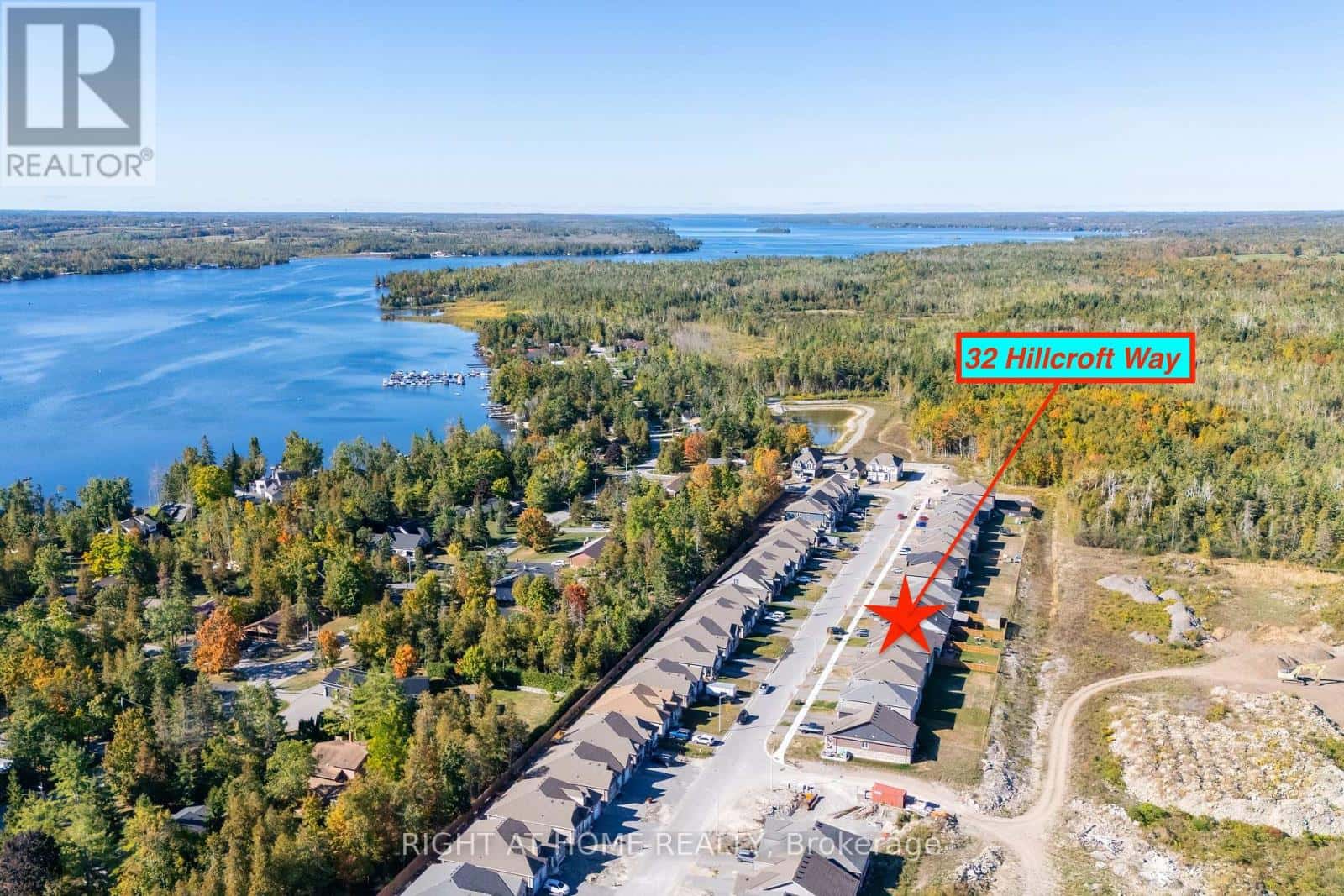 32 HILLCROFT WAY — Kawartha Lakes (Bobcaygeon), Ontario - Photo 2 of 37