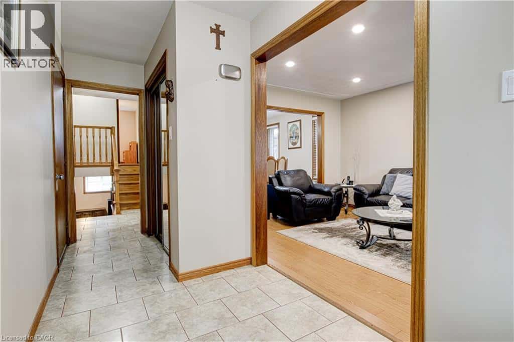 67 DURHAM Street — Kitchener, Ontario - Photo 3 of 20