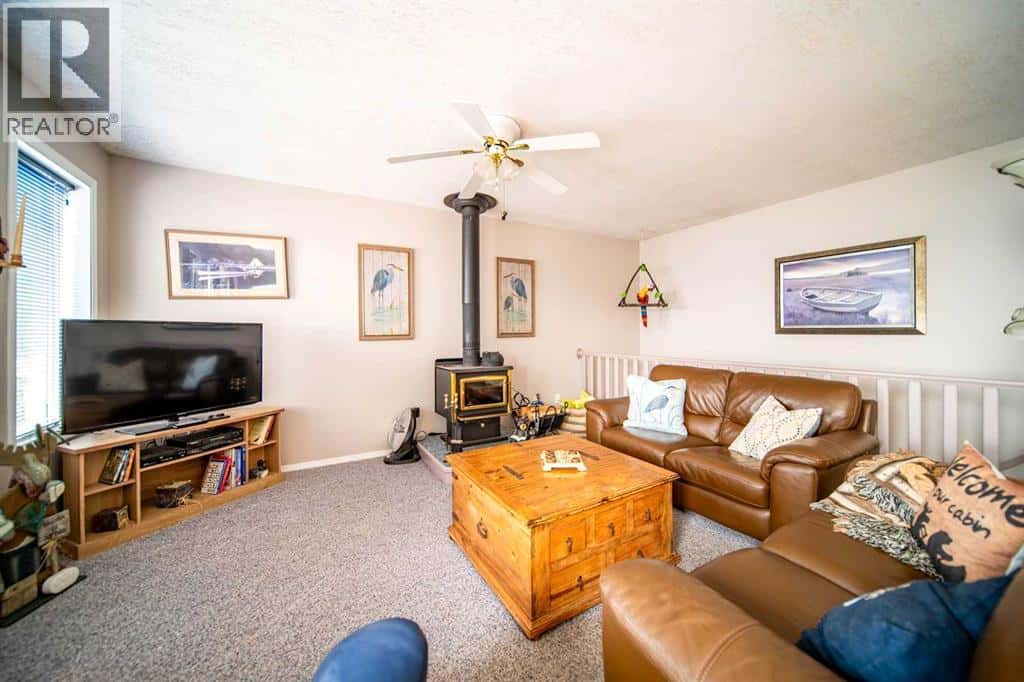 98, 441005 Rge Rd 51 — Rural Wainwright No. 61, M.D. of, Alberta - Photo 3 of 29