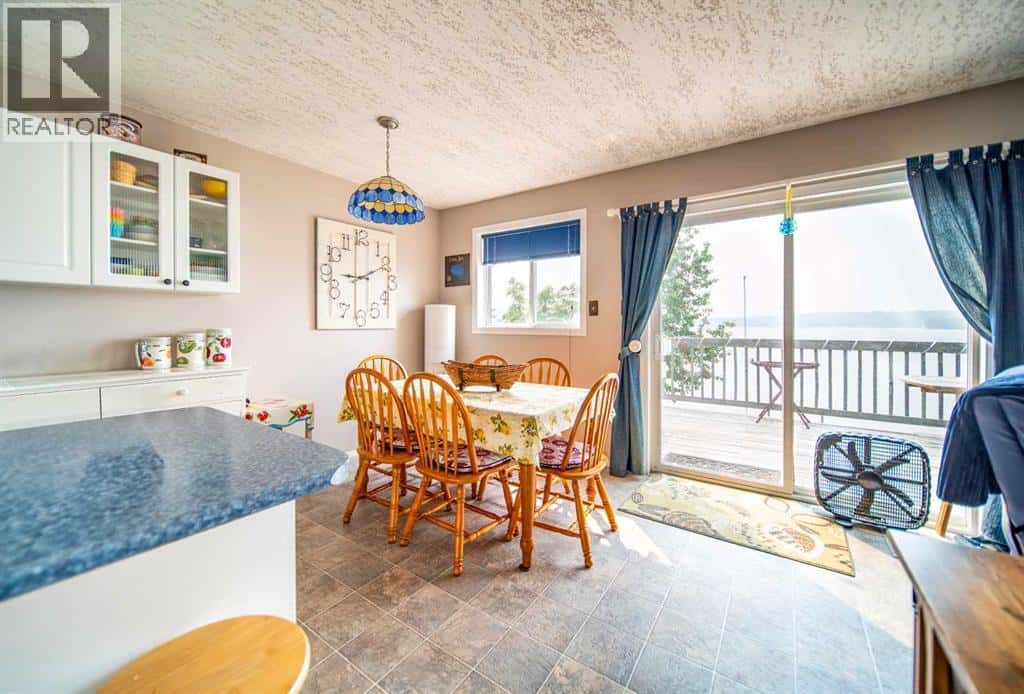 98, 441005 Rge Rd 51 — Rural Wainwright No. 61, M.D. of, Alberta - Photo 4 of 29