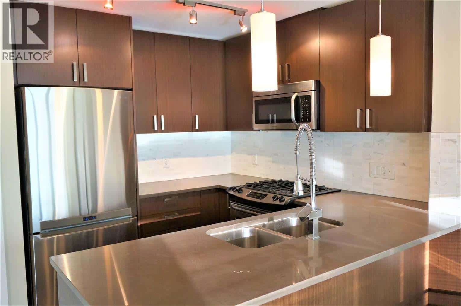 705 7117 ELMBRIDGE WAY — Richmond - Photo 3 of 11