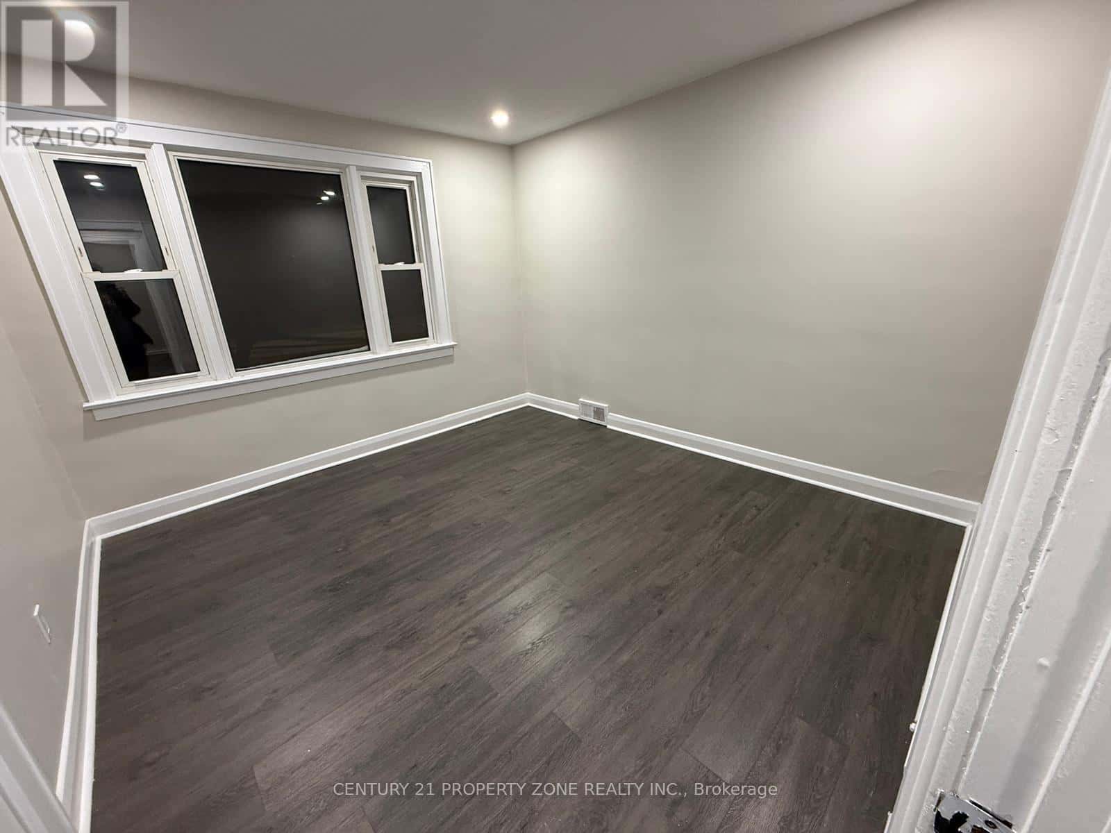 6300 CORWIN CRESCENT — Niagara Falls (Dorchester) - Photo 3 of 11