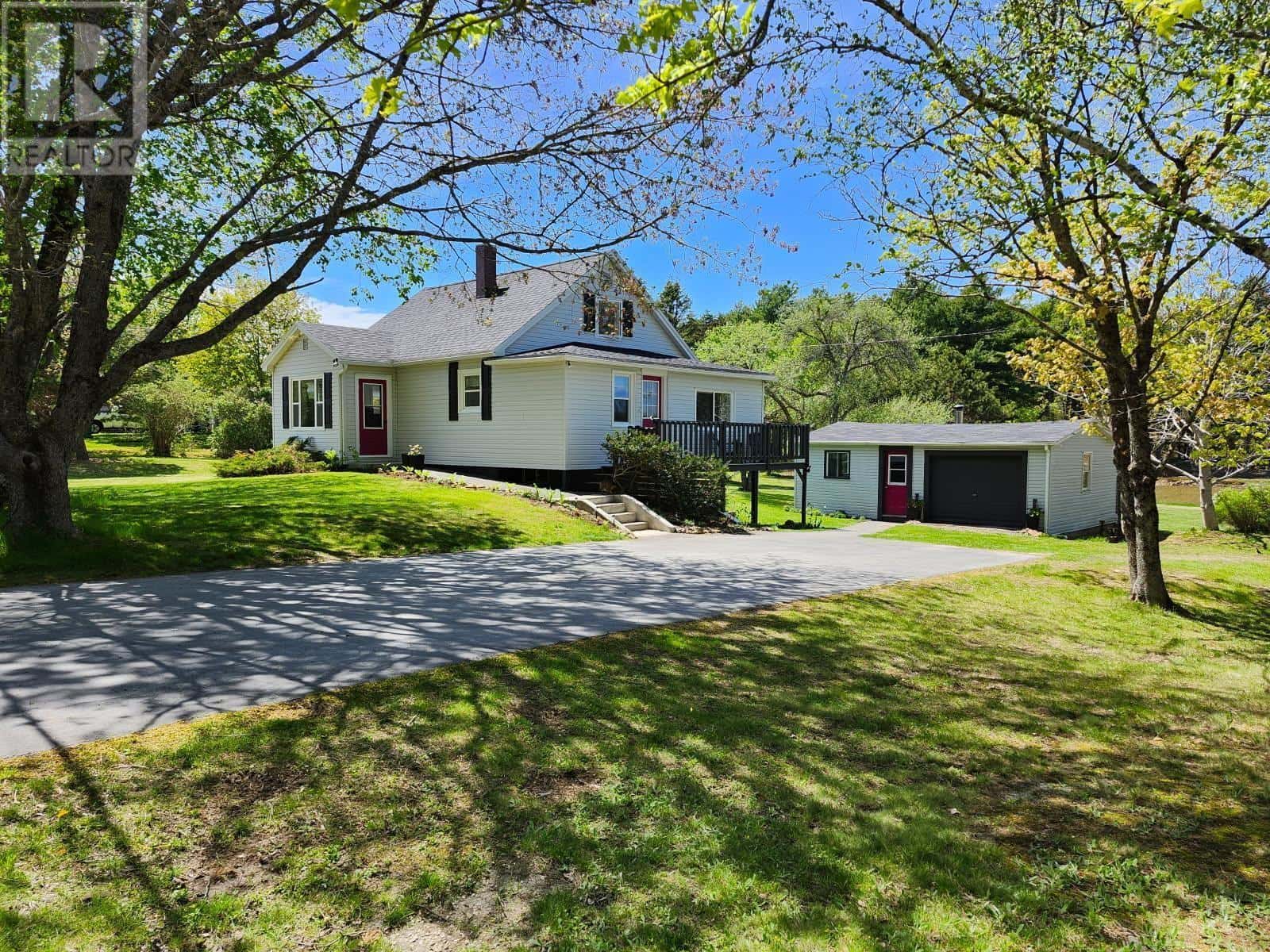 15498 Highway 3 Highway — Hebbville, Nova Scotia - Photo 2 of 40