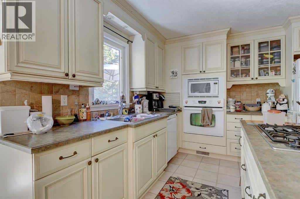 713062 Range Road 94 — Beaverlodge, Alberta - Photo 3 of 47