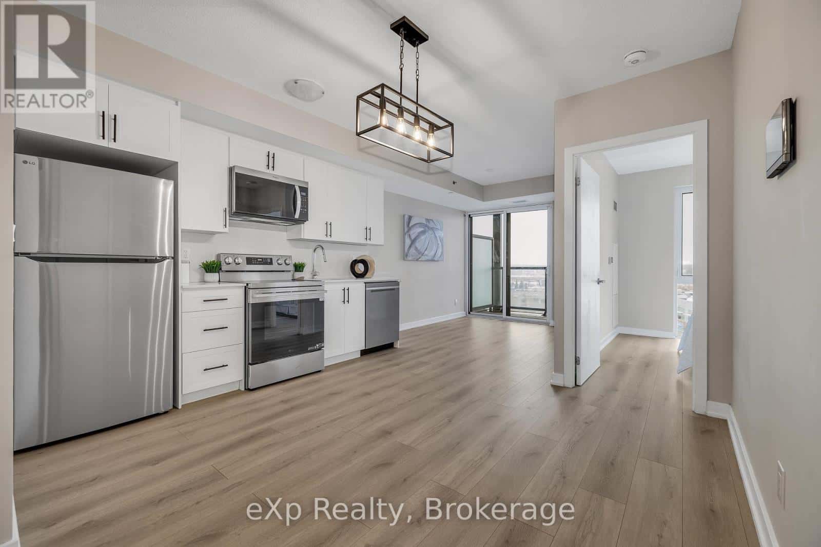 A614 - 3210 DAKOTA COMMON — Burlington (Alton), Ontario - Photo 4 of 38