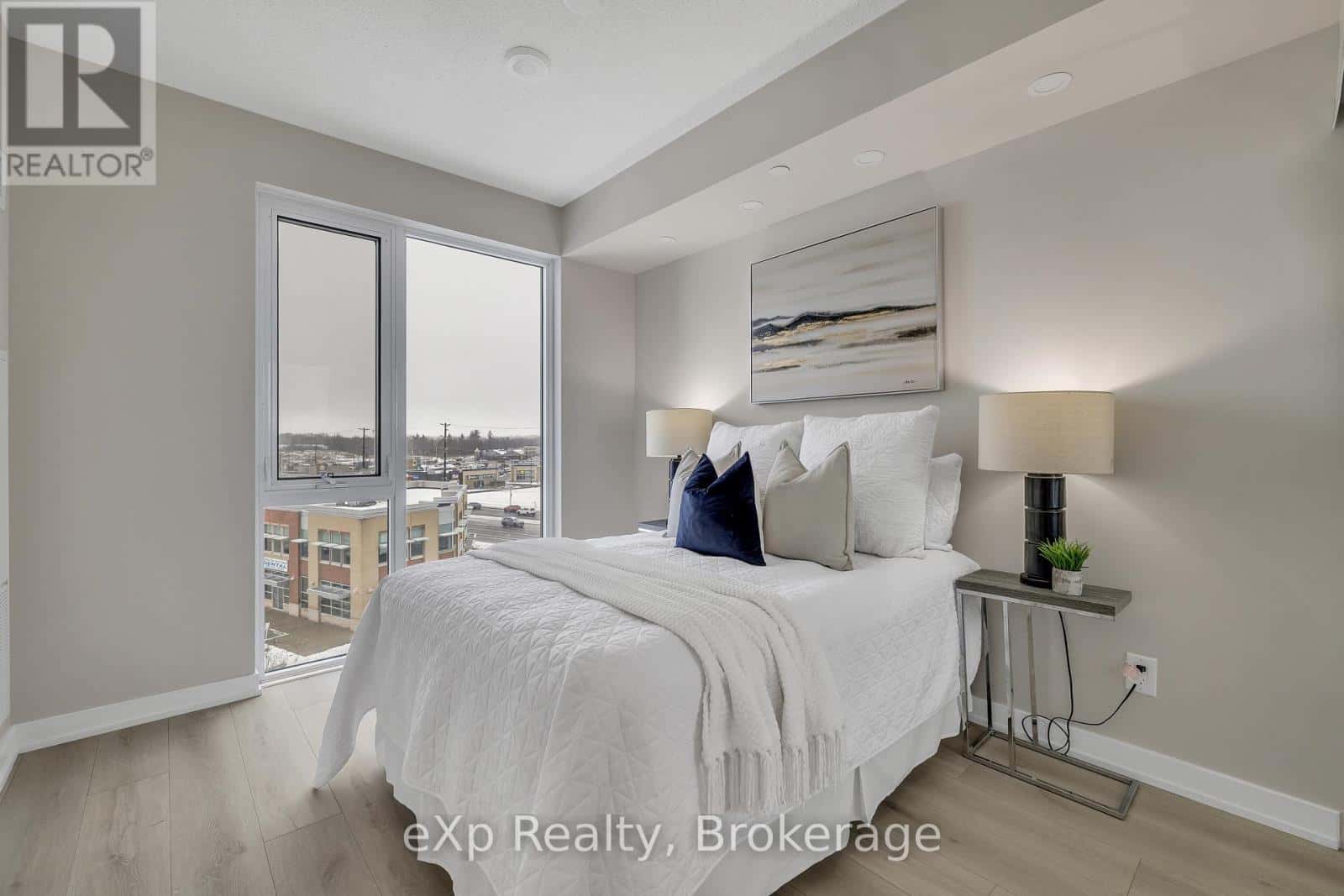 A614 - 3210 DAKOTA COMMON — Burlington (Alton), Ontario - Photo 5 of 38