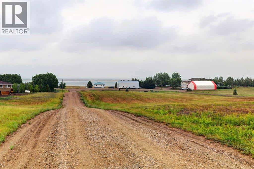174008A Range Road 214 — Rural Vulcan County, Alberta - Photo 5 of 50