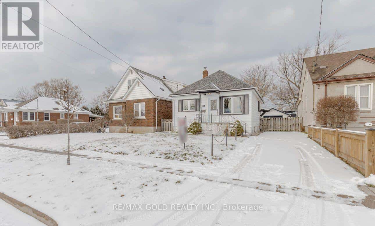 St. Catharines (Western Hill) — St. Catharines (Western Hill) - Photo 2 of 15