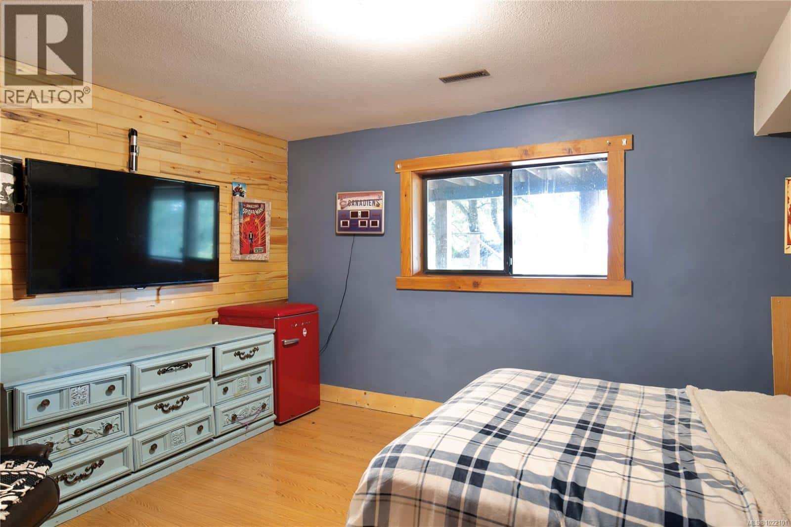 Duncan — Duncan - Photo 5 of 98