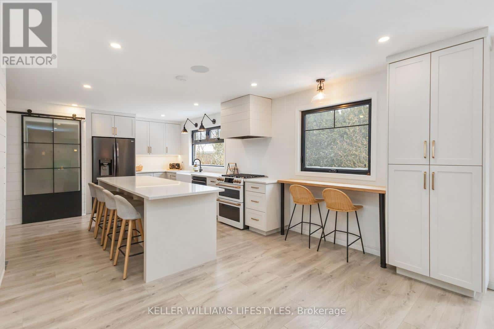 1213 WAYNE COURT — London South (South B), Ontario - Photo 2 of 49