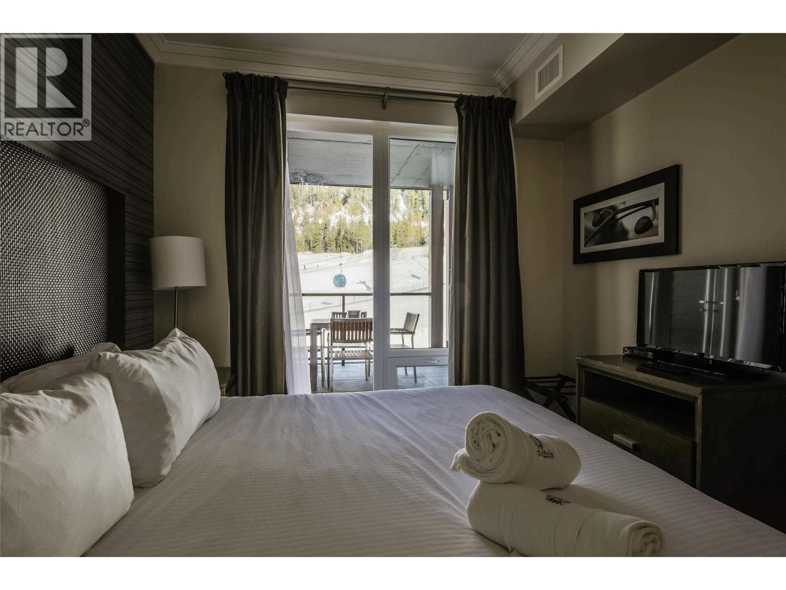 2950 Camozzi Road Unit# 2533 — Revelstoke, British Columbia - Main photo