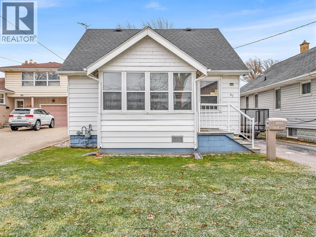 97 ELLIOTT STREET — Leamington, Ontario - Main photo