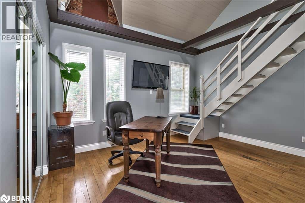 Hamilton — Hamilton - Photo 4 of 30