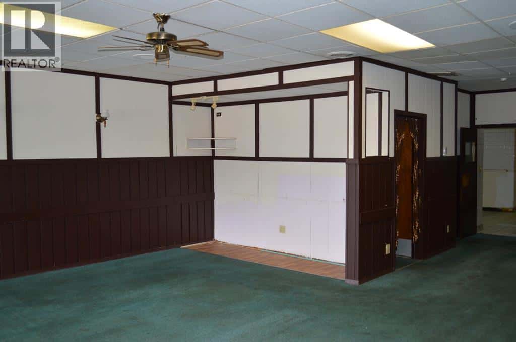 4939 50 Street — Killam, Alberta - Photo 4 of 11