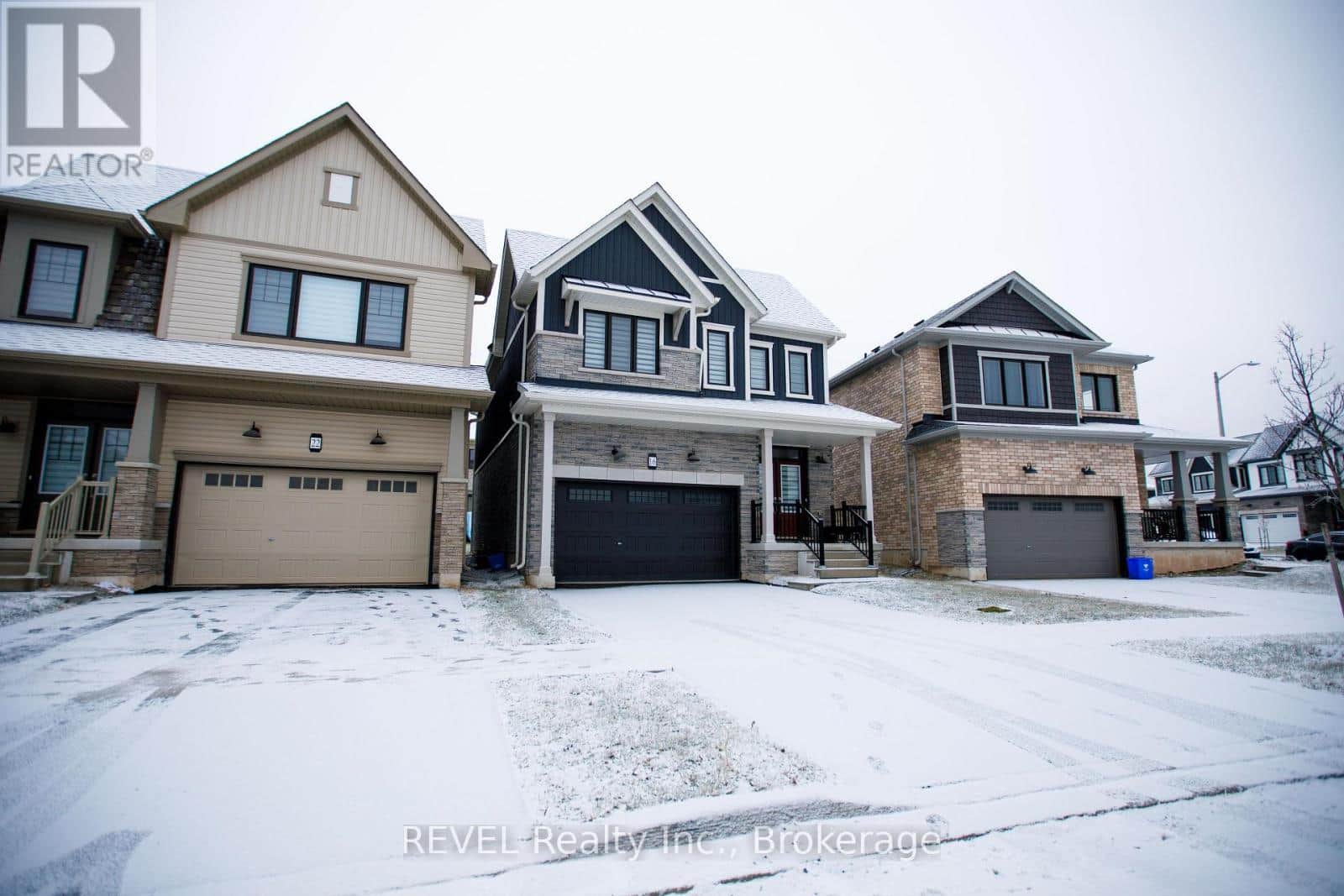 16 STERN DRIVE - Photo 2 of 39, Welland (Dain City), Ontario
